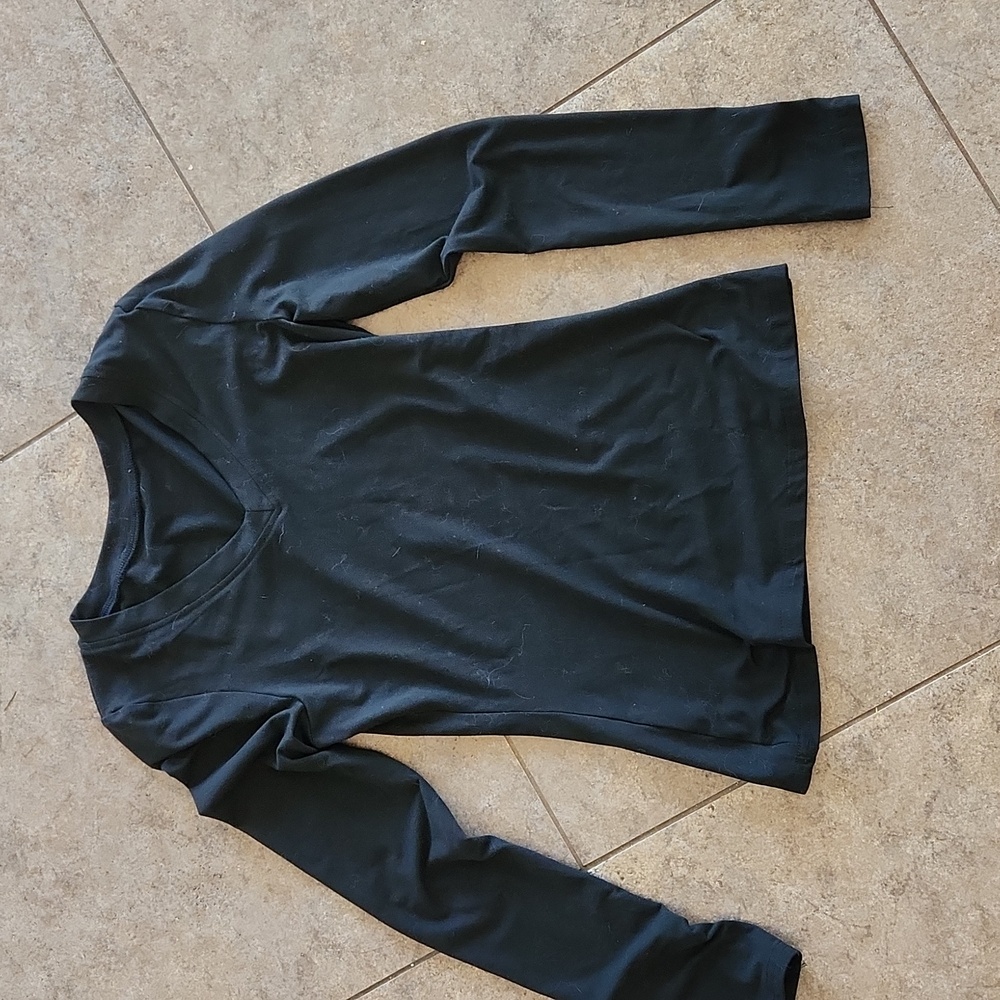 NWOT.. V NECK TOP